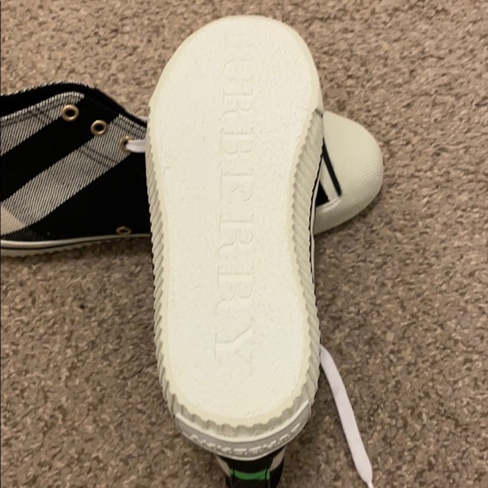 Authentic Burberry men’s high top sneakers - Picture 3 of 6